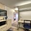 Holiday Inn Express Hotel & Suites Milwaukee Airport By IHG