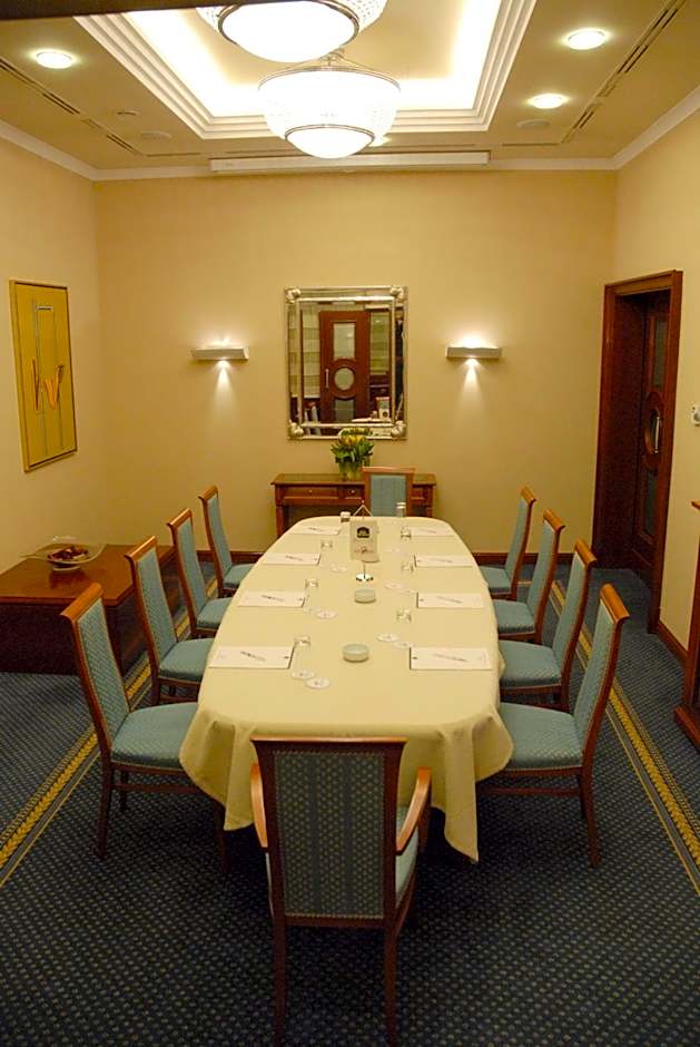 Best Western Premier Hotel Astoria
