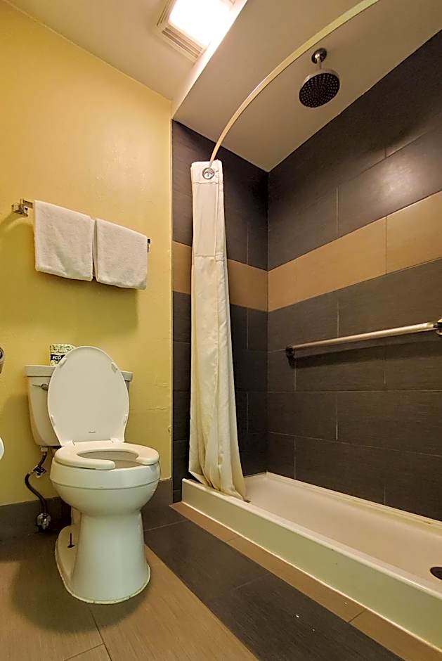Ramada by Wyndham Flagstaff East