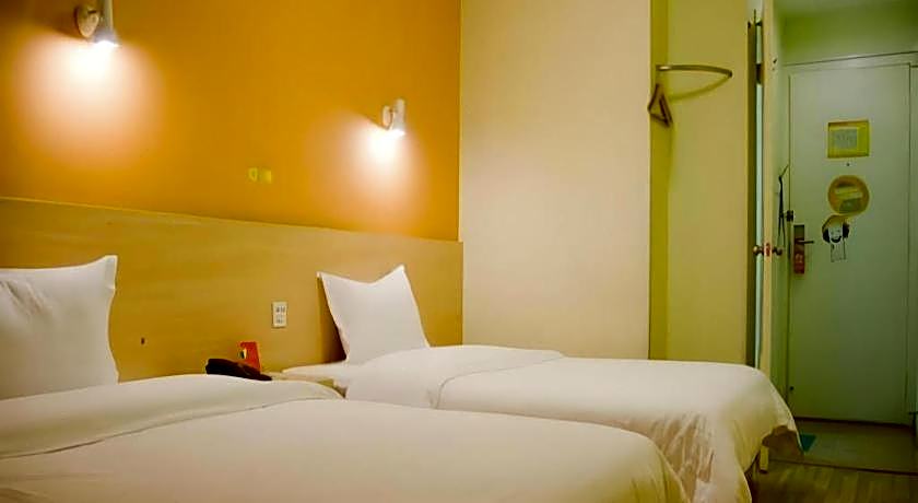 7 Days Inn Guangzhou East Station Yantang Tianpingjia Metro Station