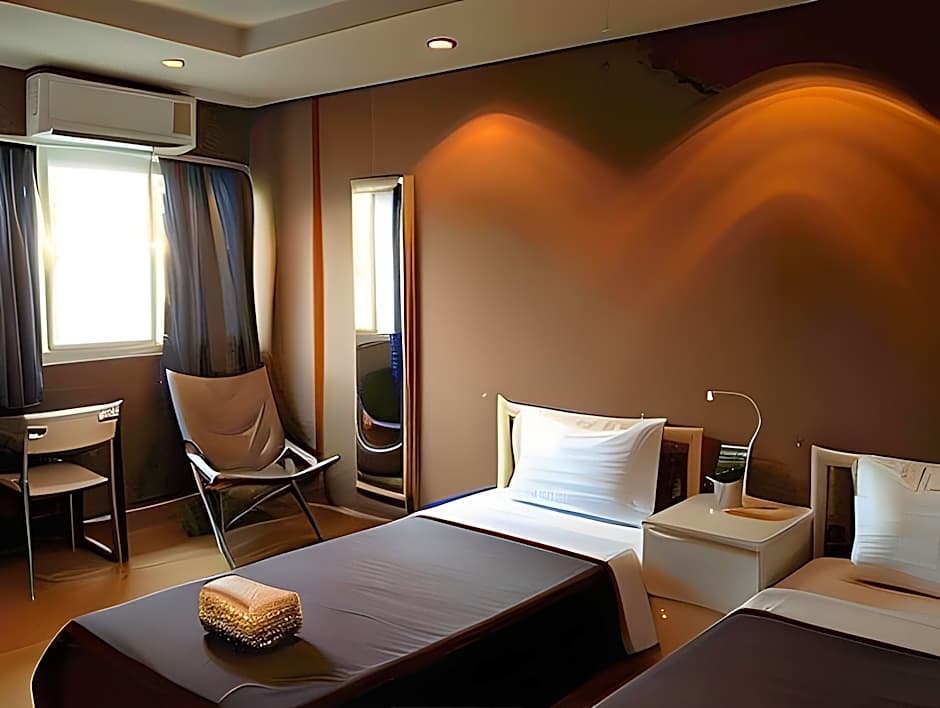 Room@Doze Apartments