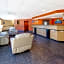 Days Inn & Suites by Wyndham Madison Heights MI