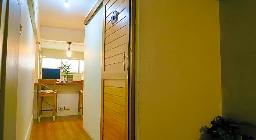 Les Fleurs Bangkok Hostel