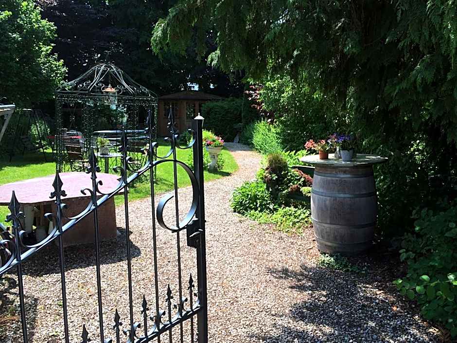 Hotel & Spezialitätenrestaurant zur Linde