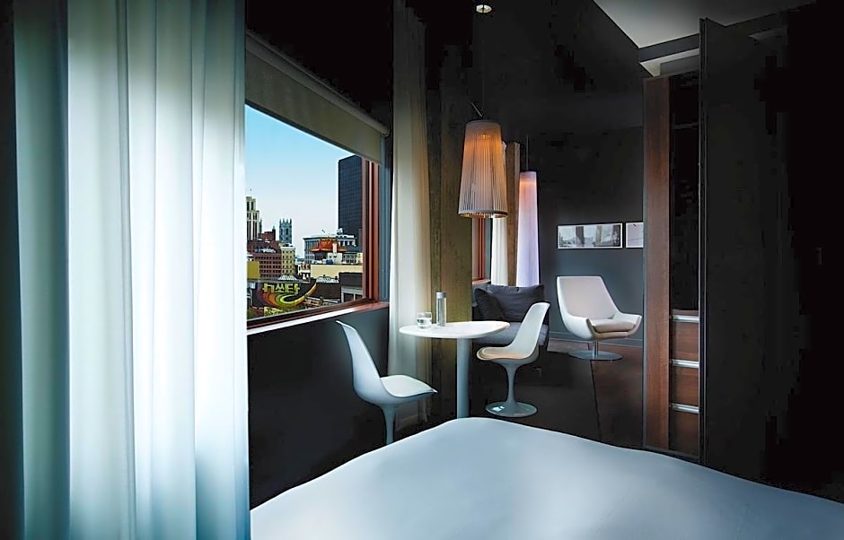 Hotel Zero 1