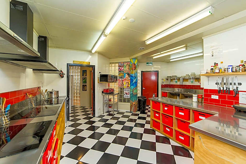 Tahuna Pod Hostel