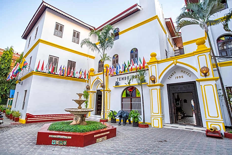 Tembo House Hotel