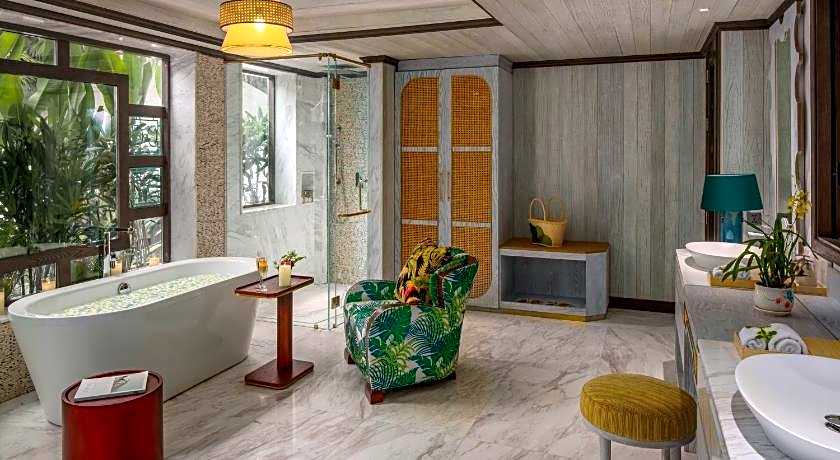 An Lam Retreats Saigon River