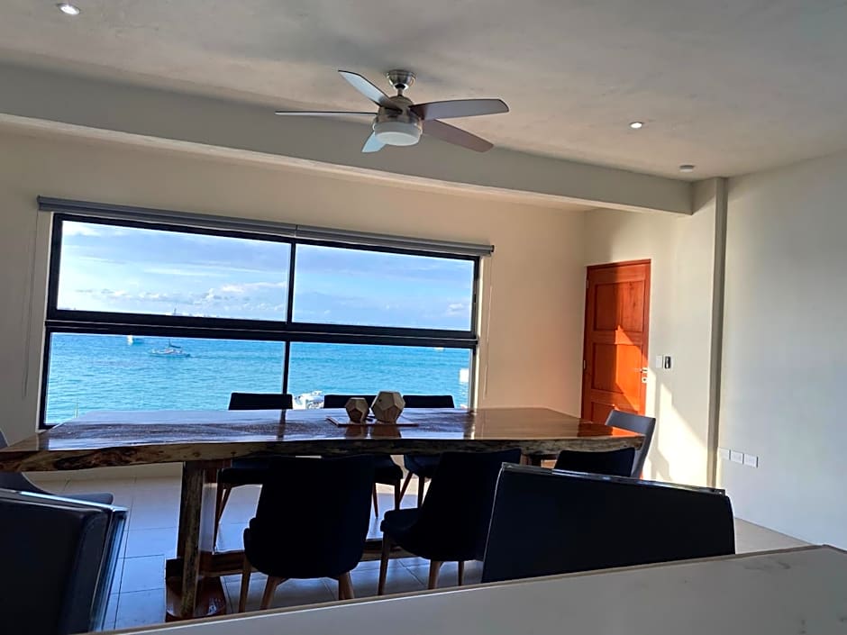 Cuxos Hotel Beachfront
