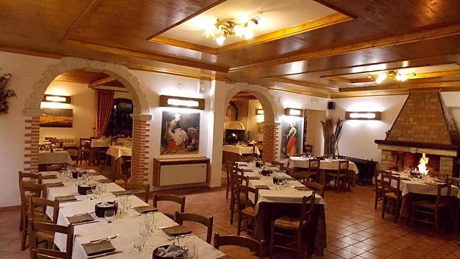 Hotel Altopiano Delle Rocche