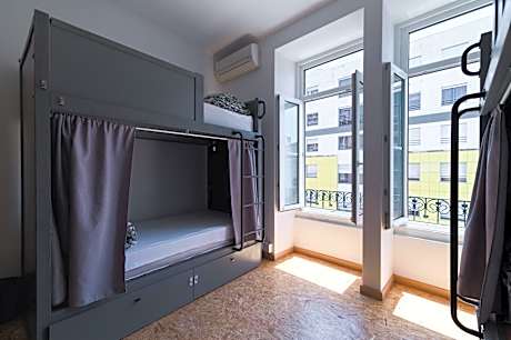 Bed in 8 Bed Female Dorm Ensuite