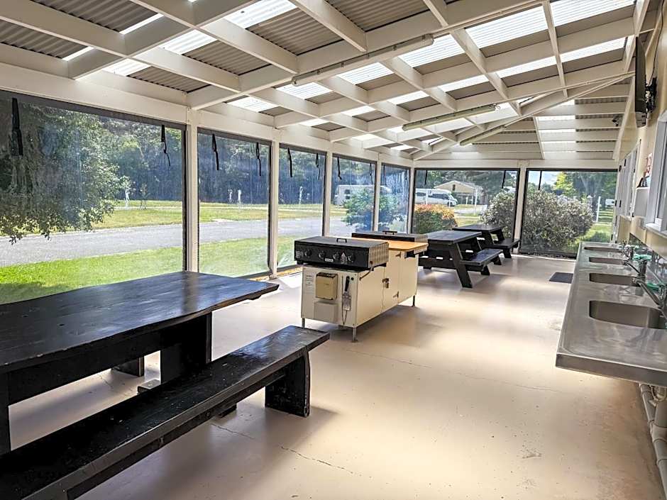 Kaiteriteri Recreation Reserve Cabins