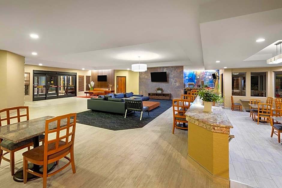 Endeavor Inn & Suites, Trademark Collection by Wyndham