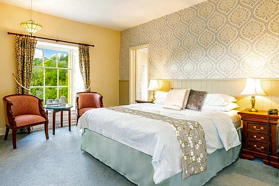 Best Western Limpley Stoke Hotel