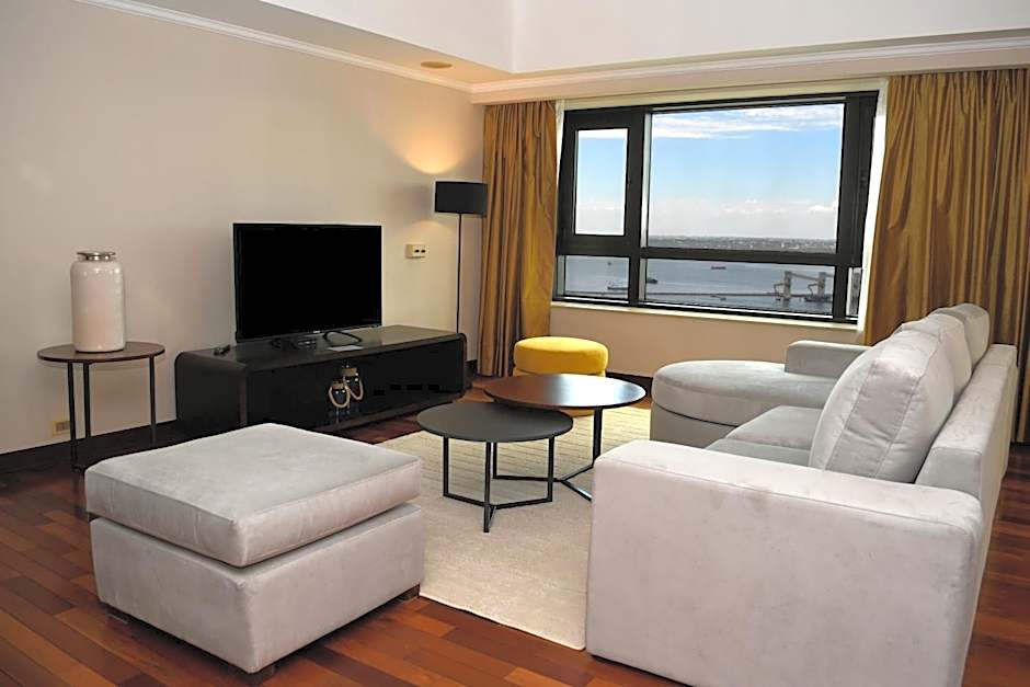 Radisson Montevideo Victoria Plaza Hotel