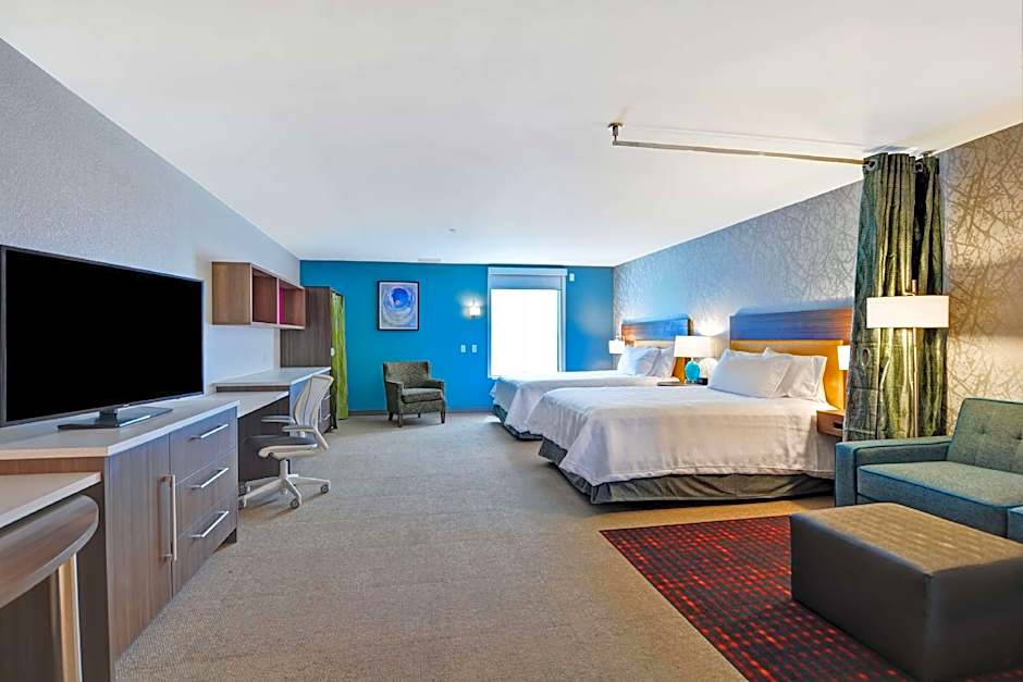 Photo 1 of 6 of Studio 2 Queen Beds, Hearing/Mobility Accessible, Bathtub