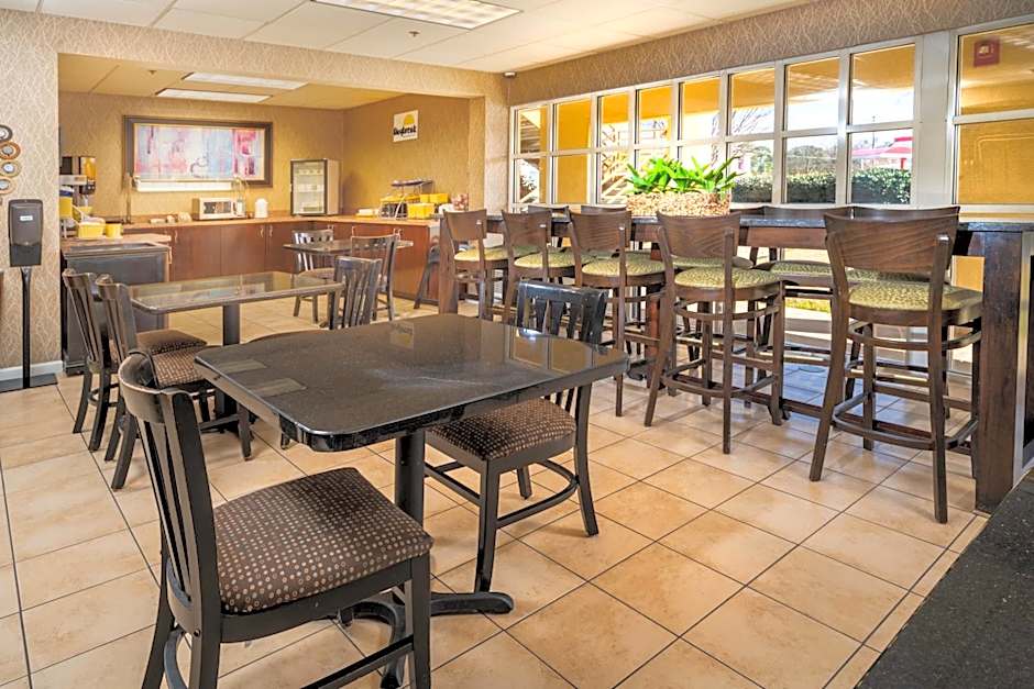 Days Inn by Wyndham Atlanta Stone Mountain