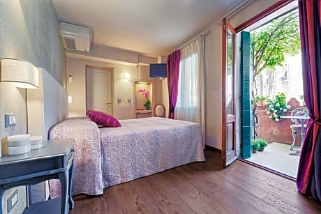 Comfort Double or Twin Room