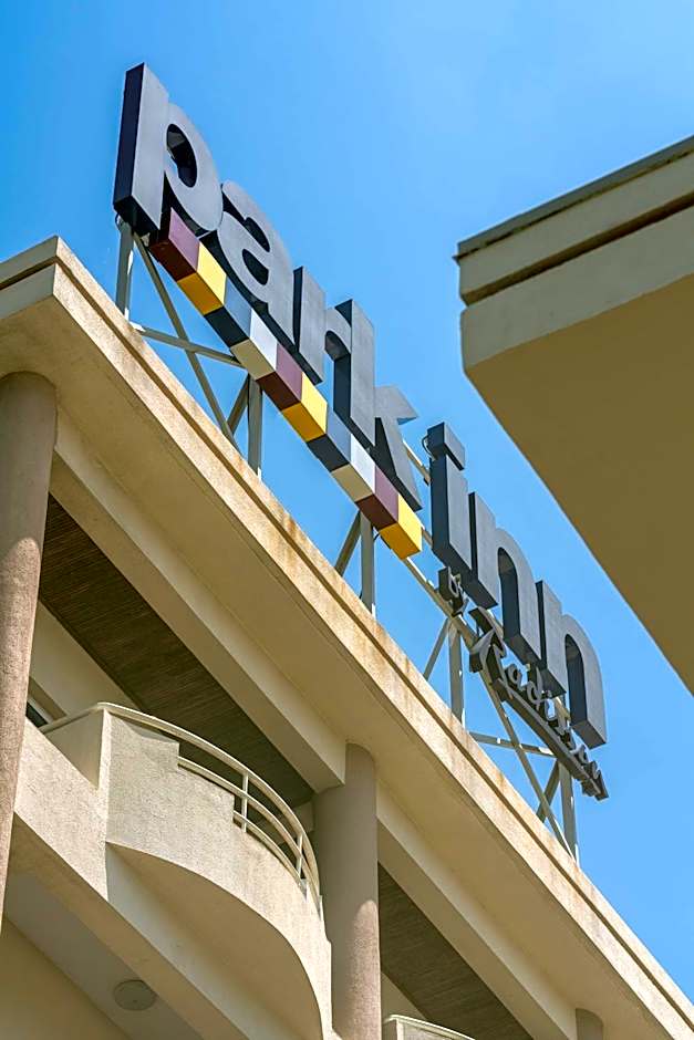 Park Inn by Radisson Serviced Apartments Lagos Victoria Island