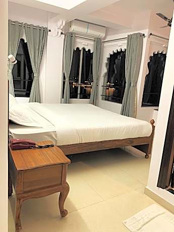 Twin Room with Lake View