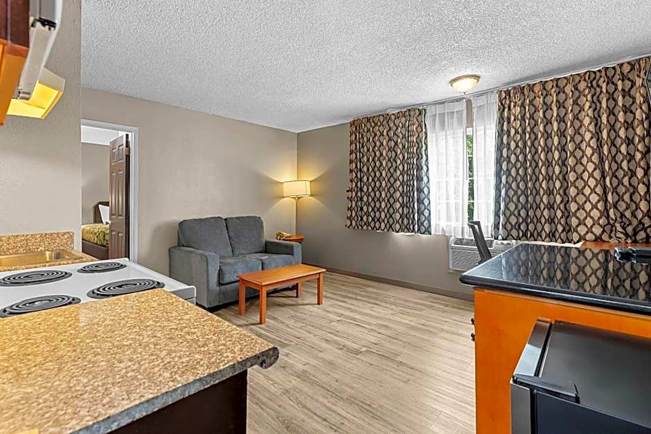 Rodeway Inn & Suites Portland West - Beaverton