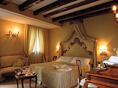 Prestige Room with Canal View