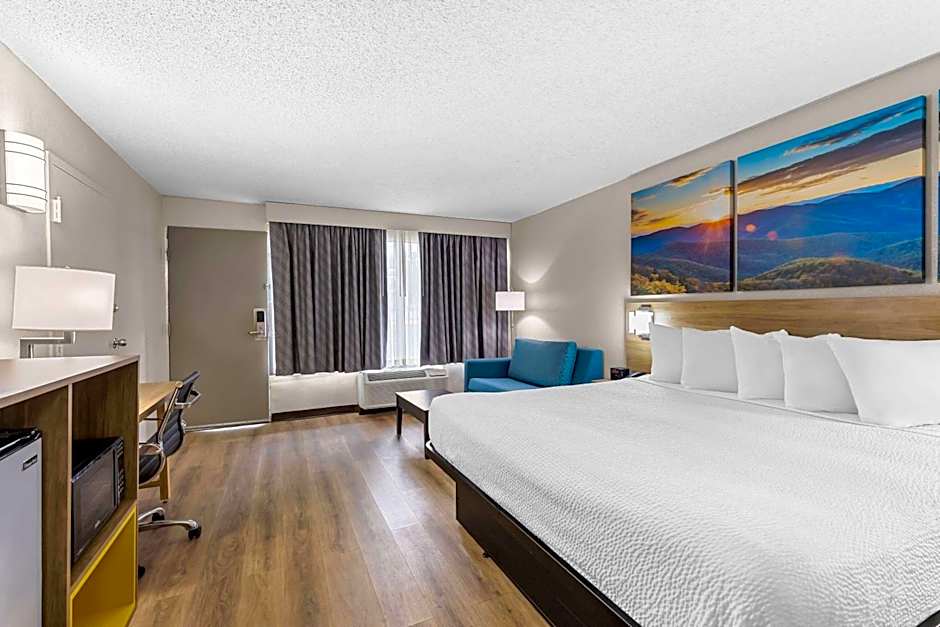 Days Inn by Wyndham Clayton