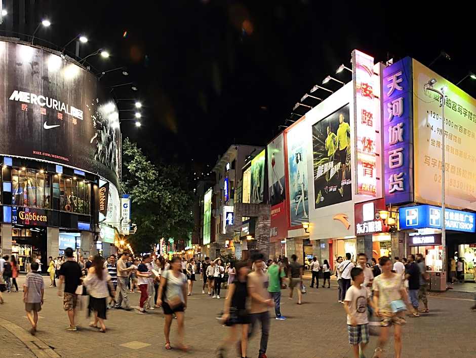 South & North International Apartment (Kam Rueng Plaza)-Free shuttle bus/Snack during Canton Fair