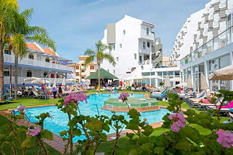 Playaolid Suites & Apartments