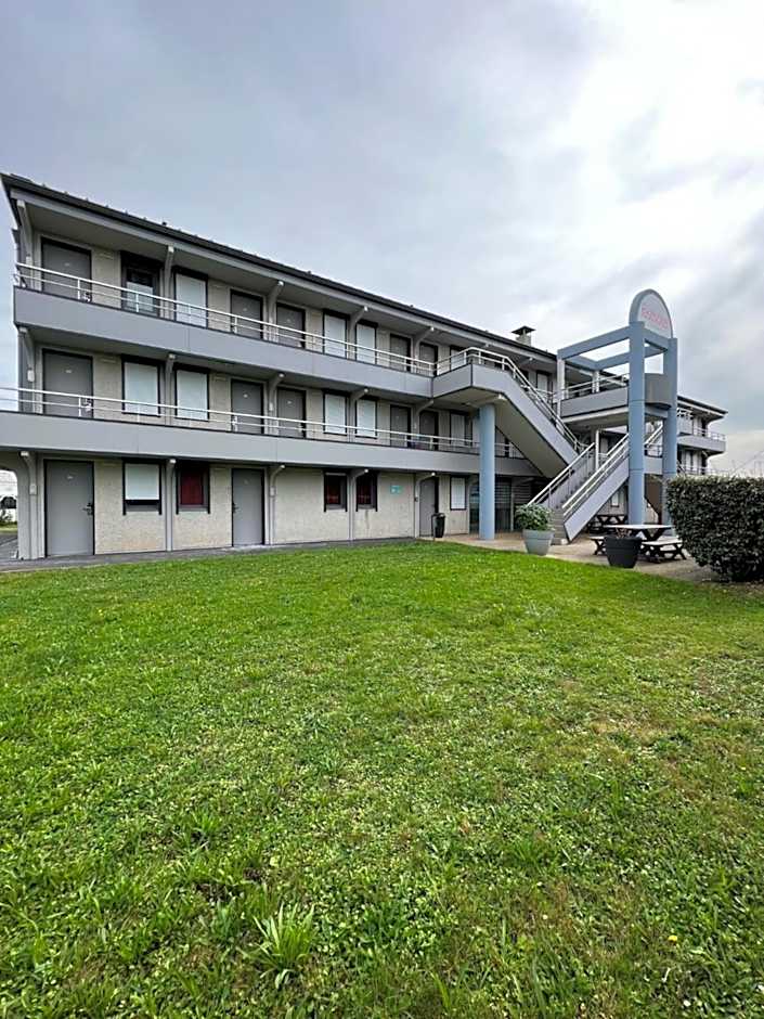 Fasthotel Roissy - Saint-Witz