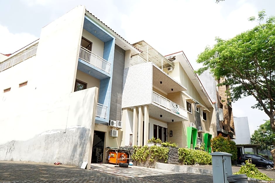 OYO 92863 Hotel Blessing