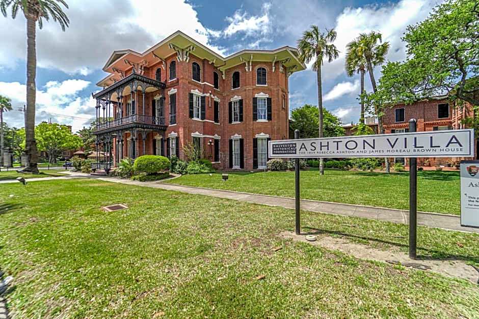 Diamond Beach Penthouse 5PH3