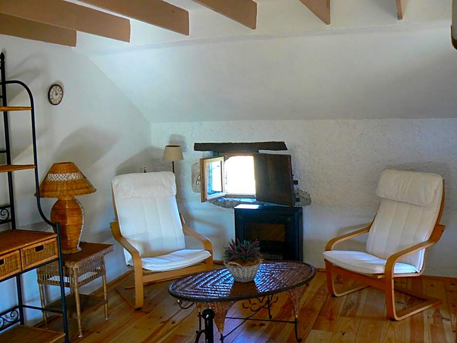 Le Petit Moulin