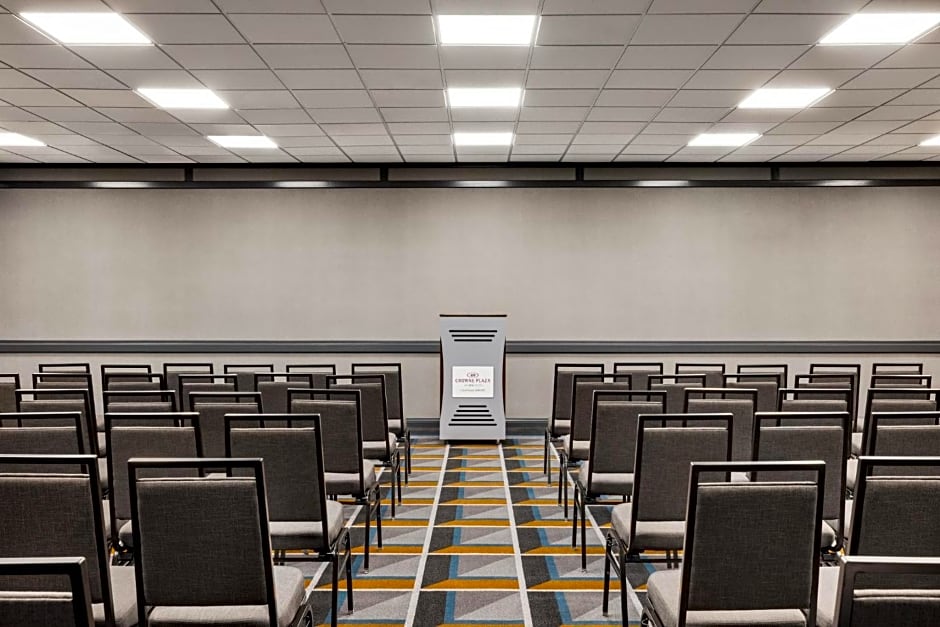 Crowne Plaza Louisville Airport Expo Ctr By IHG