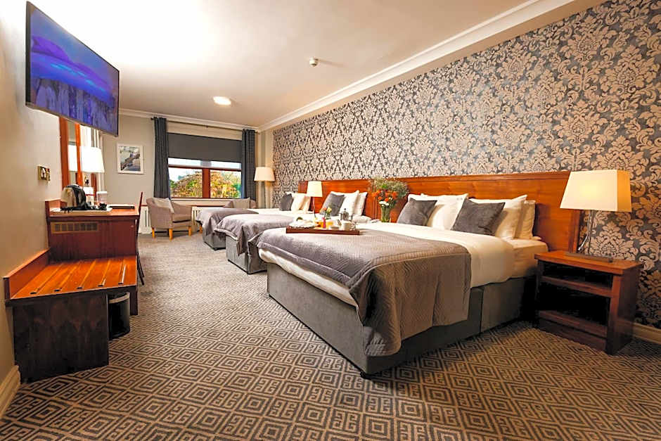 The Lakeside Hotel & Leisure Centre