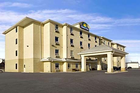 Days Inn by Wyndham Moose Jaw