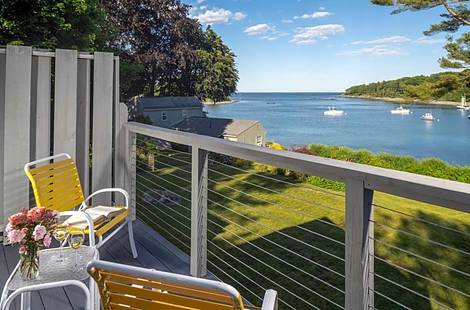 Dockside Guest Quarters