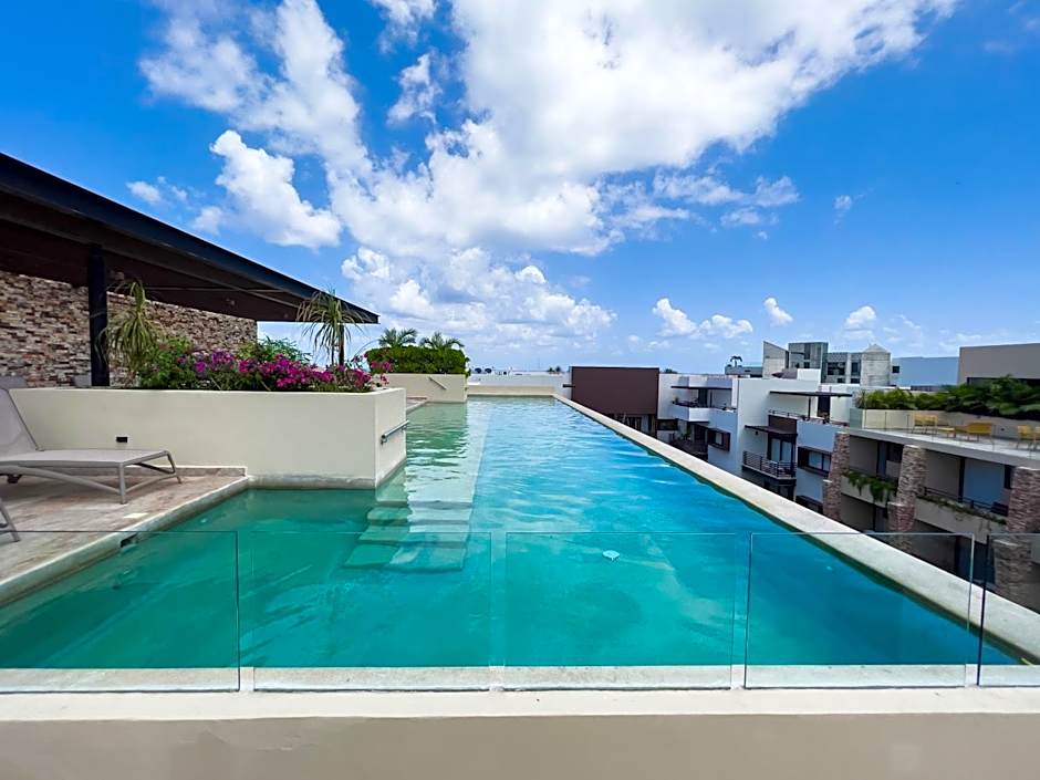 'Syrena Luxury Caribbean' Heart of Playa del Carmen - Fast Wi-fi - Sea Views