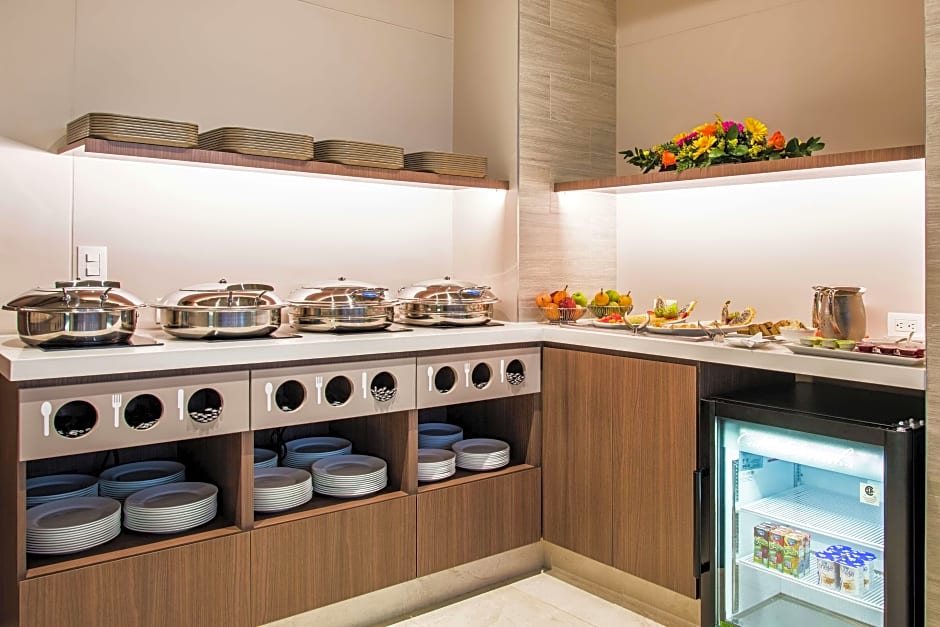 Hampton Inn by Hilton Cucuta