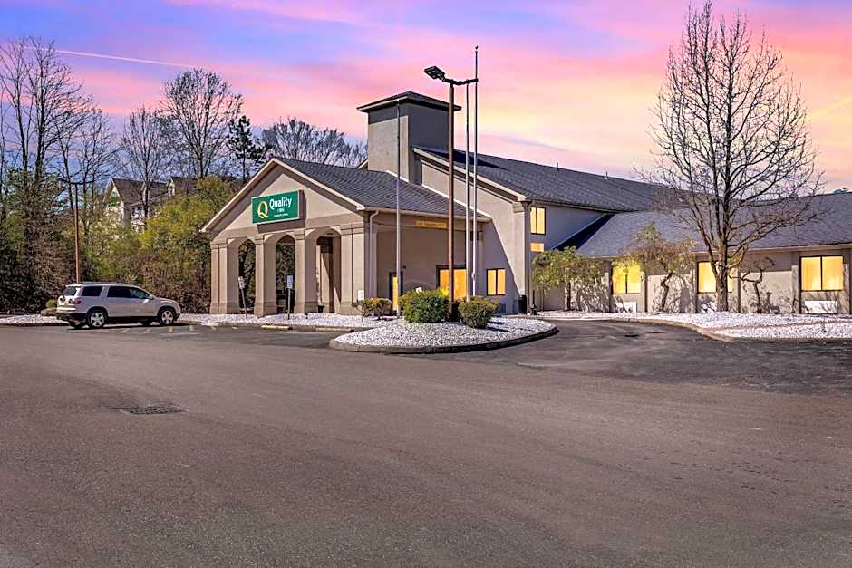 Quality Inn Austintown-Youngstown West