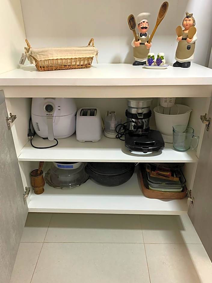 Refúgio praiano: Apto reformado a 100m da praia