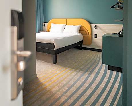 Premium Accessible Room With 1 Double Bed