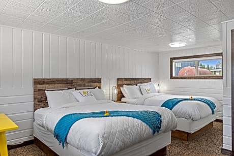 Quad Room