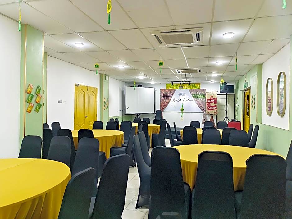 Salaam Suites Hotel