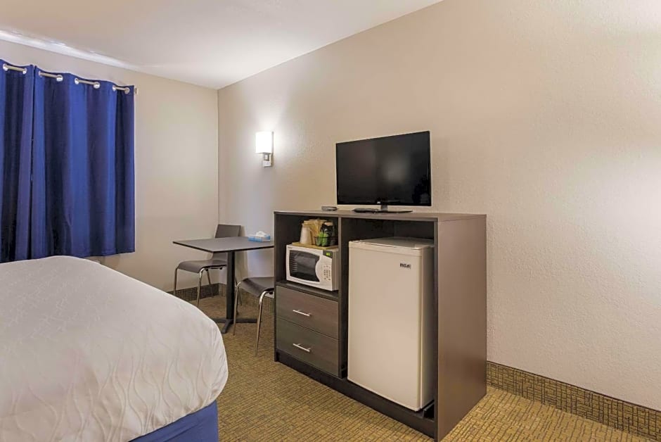 Rodeway Inn Branson, Brick House