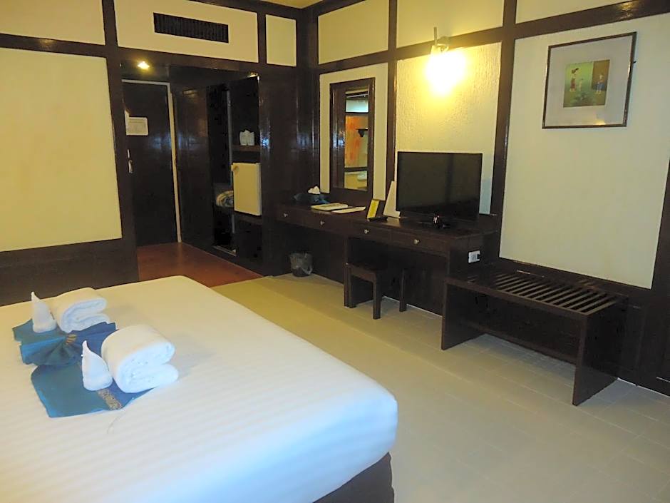 Photo 1 of 15 of Deluxe 1 Double Bed or 2 Beds