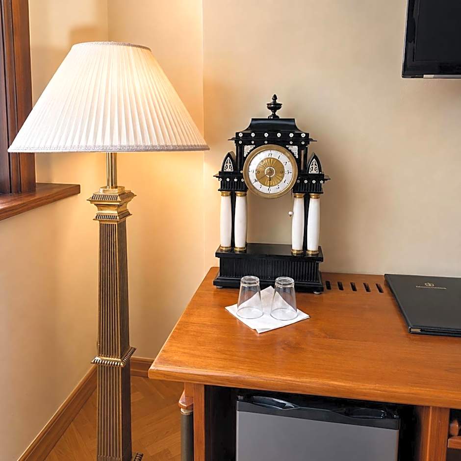 Salvator Hotel