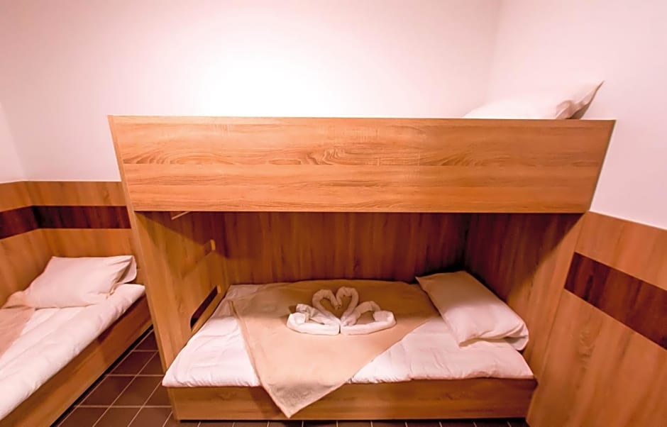 CVSE Clubház és Panzió