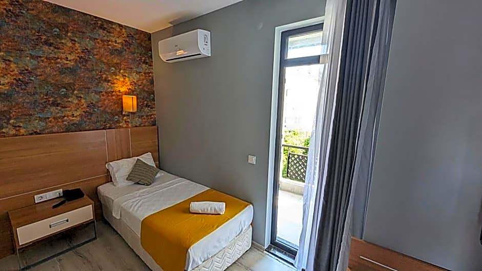 Ramona Lara Hotel