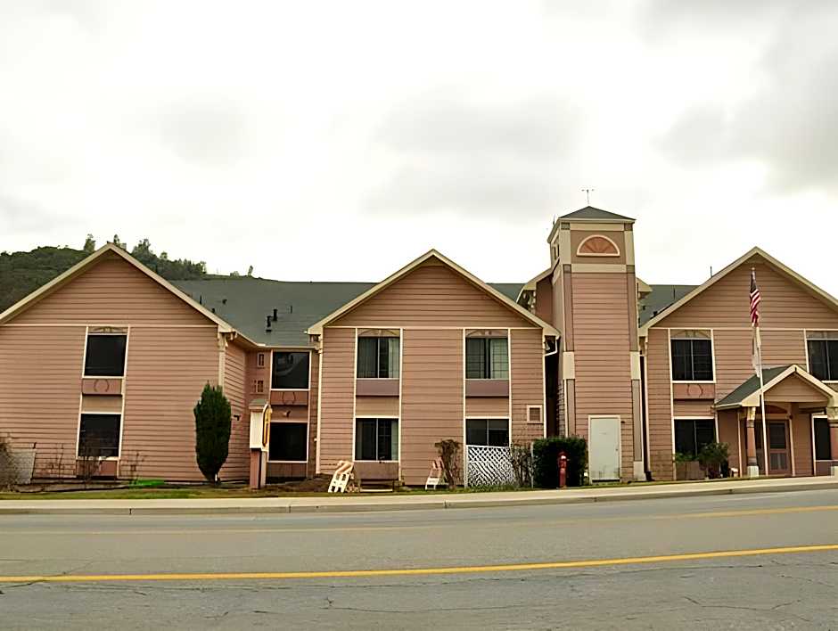 The Monarch Inn in Mariposa